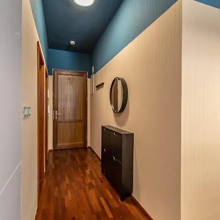Wooden Design 2Bdr Apartment Near Eden Garden Prague Exterior photo